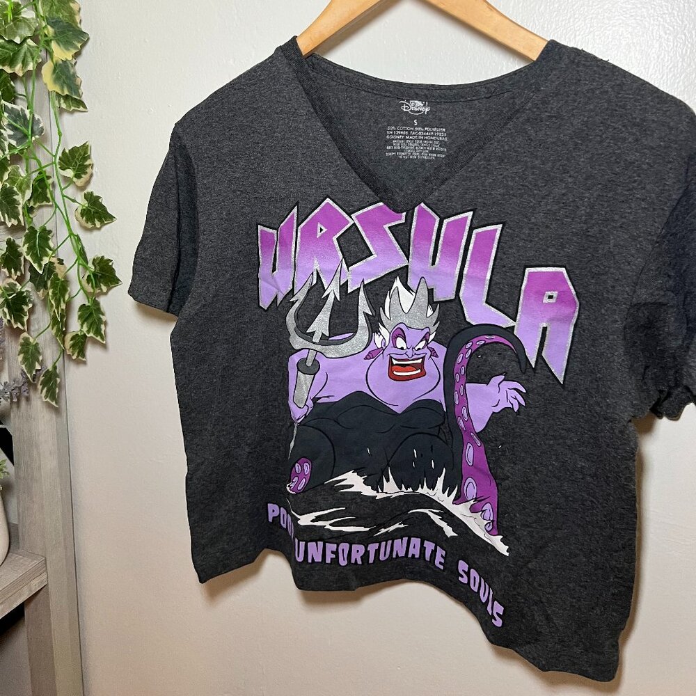 Disney Ursula Poor Unfortunate Souls V Neck Graphic Tee Size Small Dark Gray